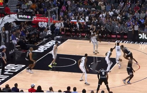 1668308730624088432.gif 1.gif