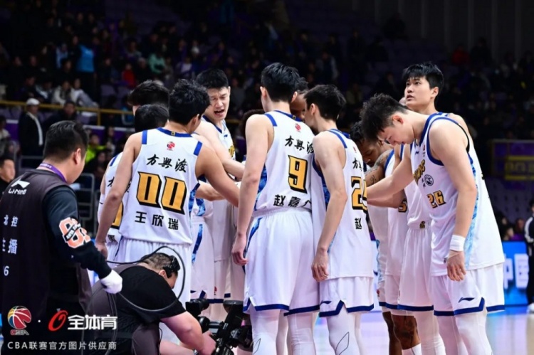 开云-常规赛第18轮｜五人上双！浙江方兴渡拿下北京控股再迎七连胜！